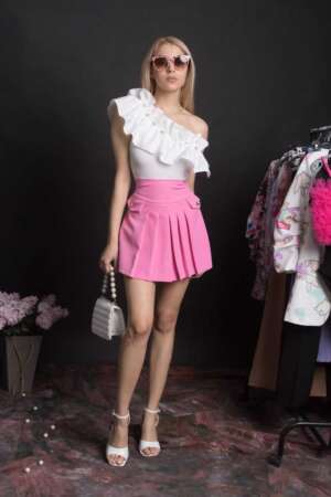 Модерни дамски пола/панталони в розово DP120