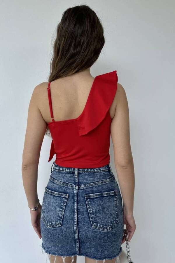 Модерна дамска блуза с ефектен дизайн в червено B292