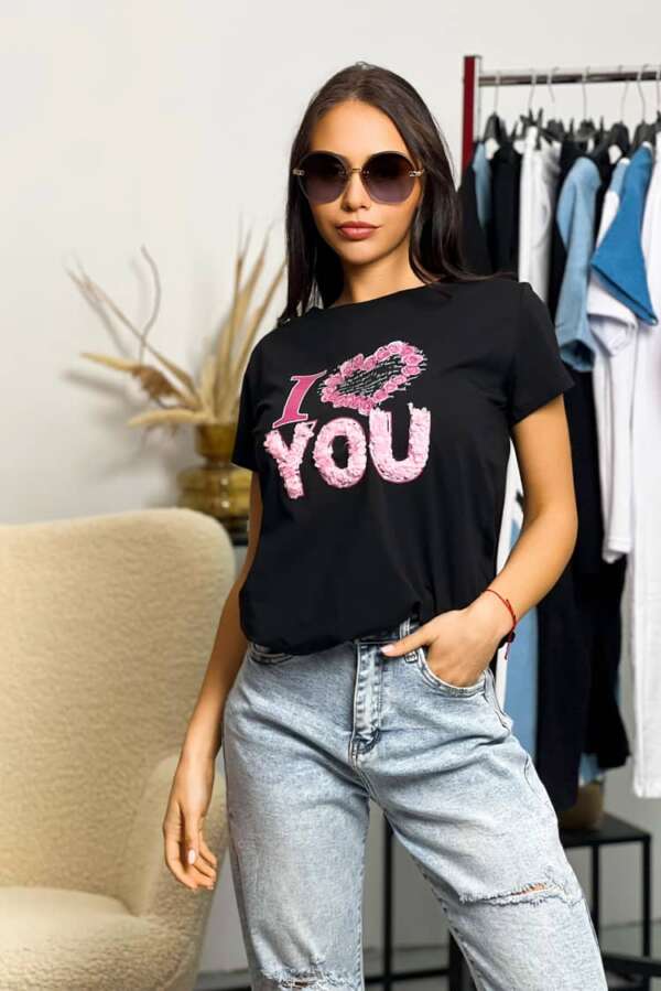 Черна тениска “I LOVE YOU” с флорални акценти B469 - Image 2